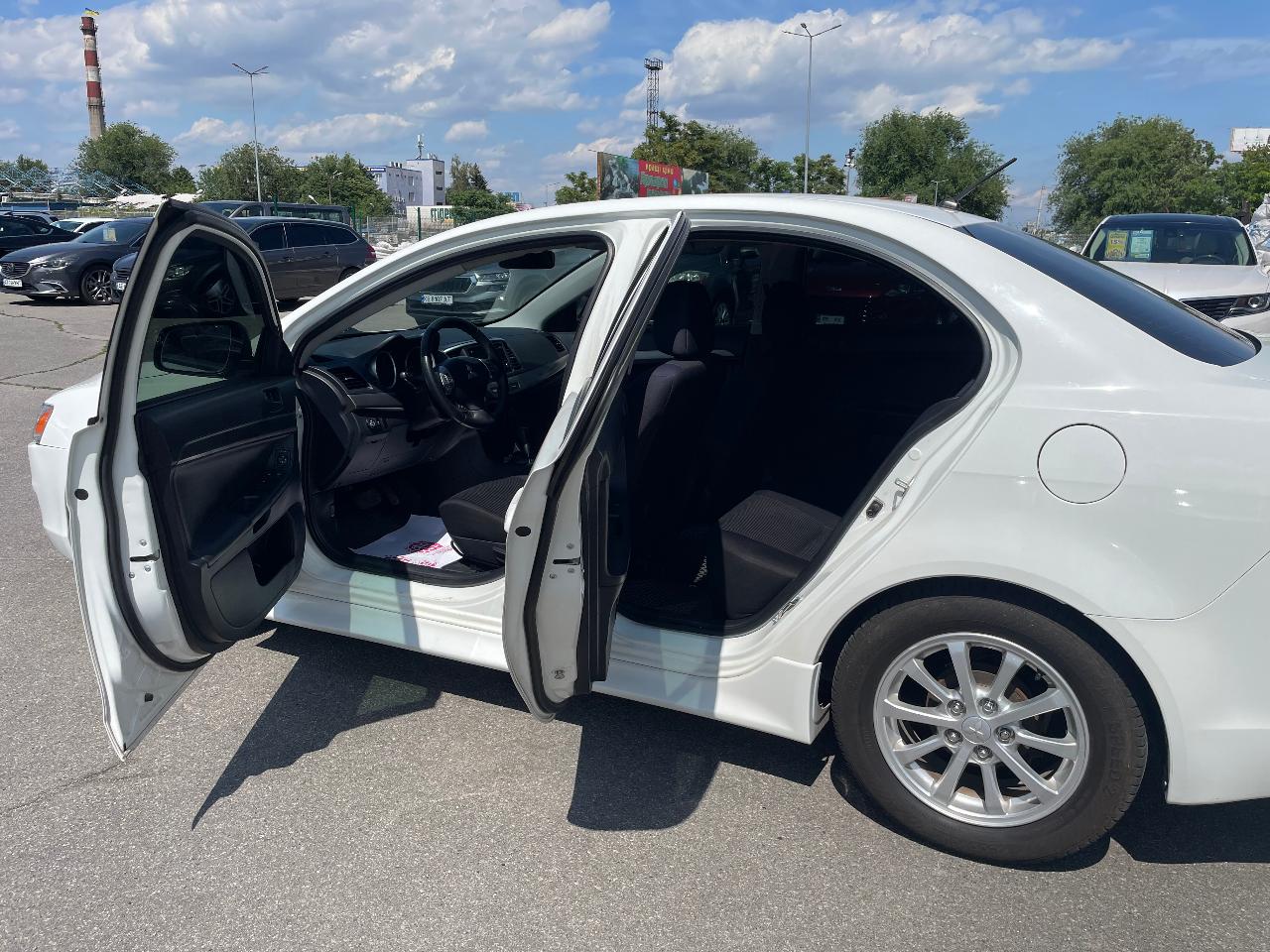 Mitsubishi Lancer - фото 14