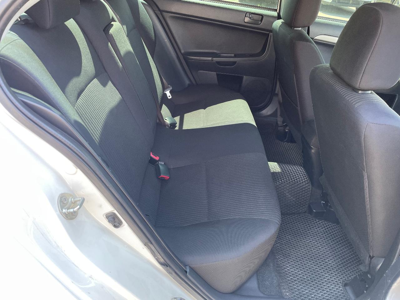 Mitsubishi Lancer - фото 1