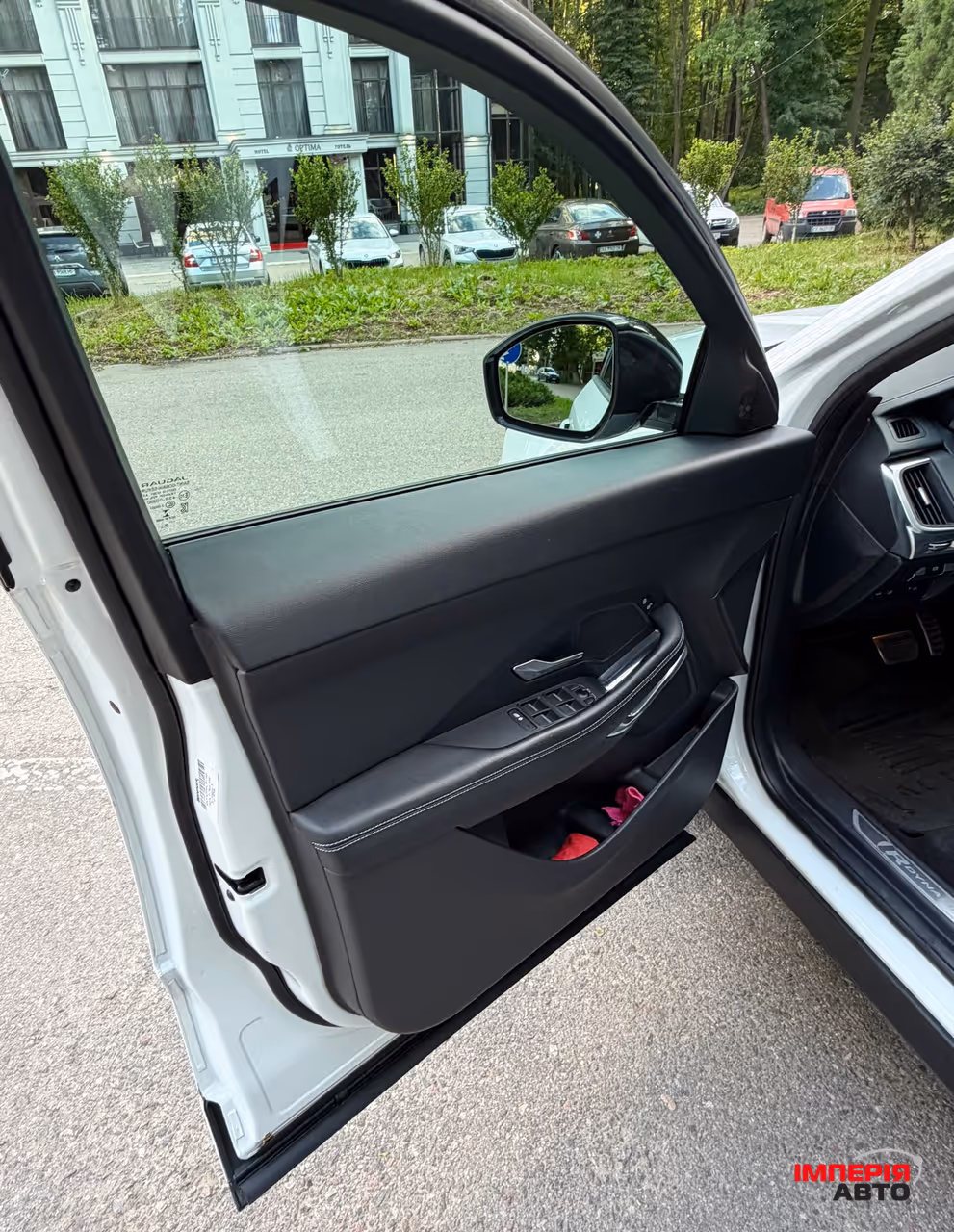 Jaguar E-Pace - фото 45