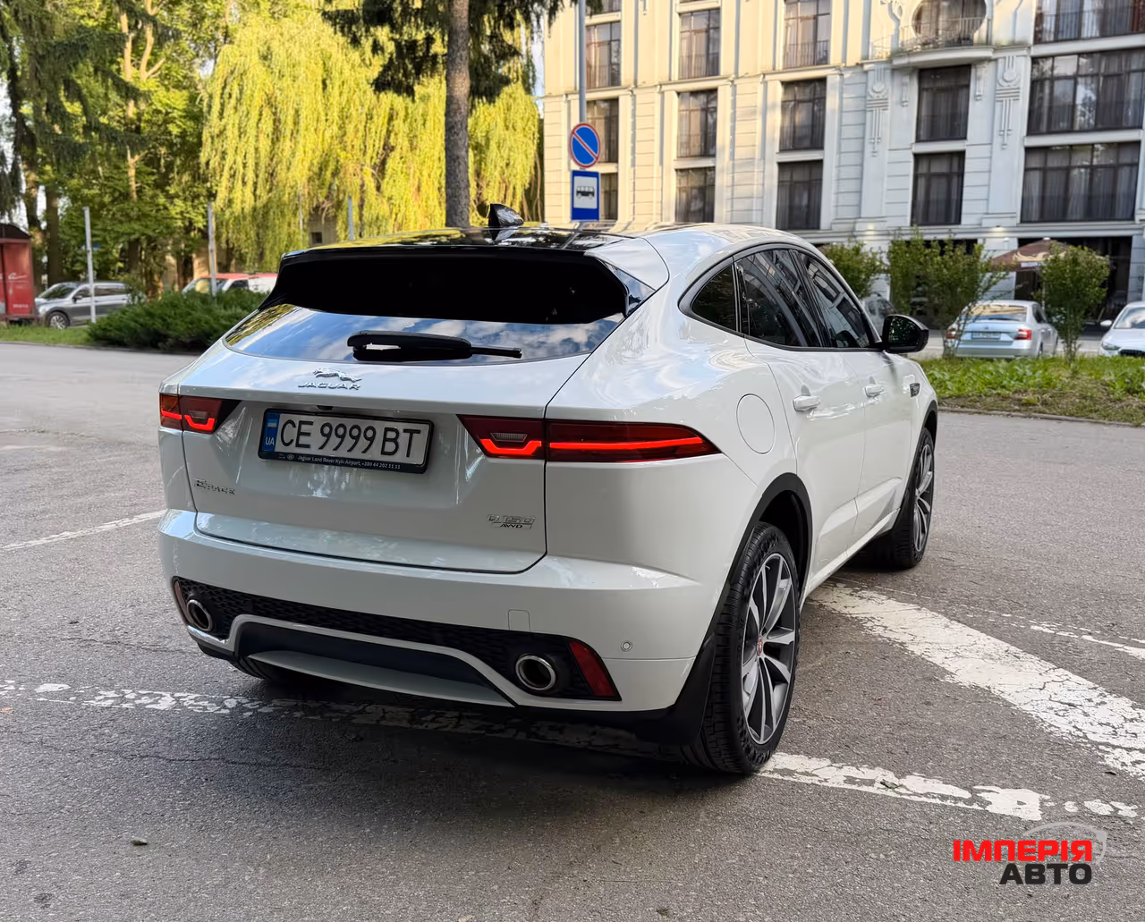Jaguar E-Pace - фото 15