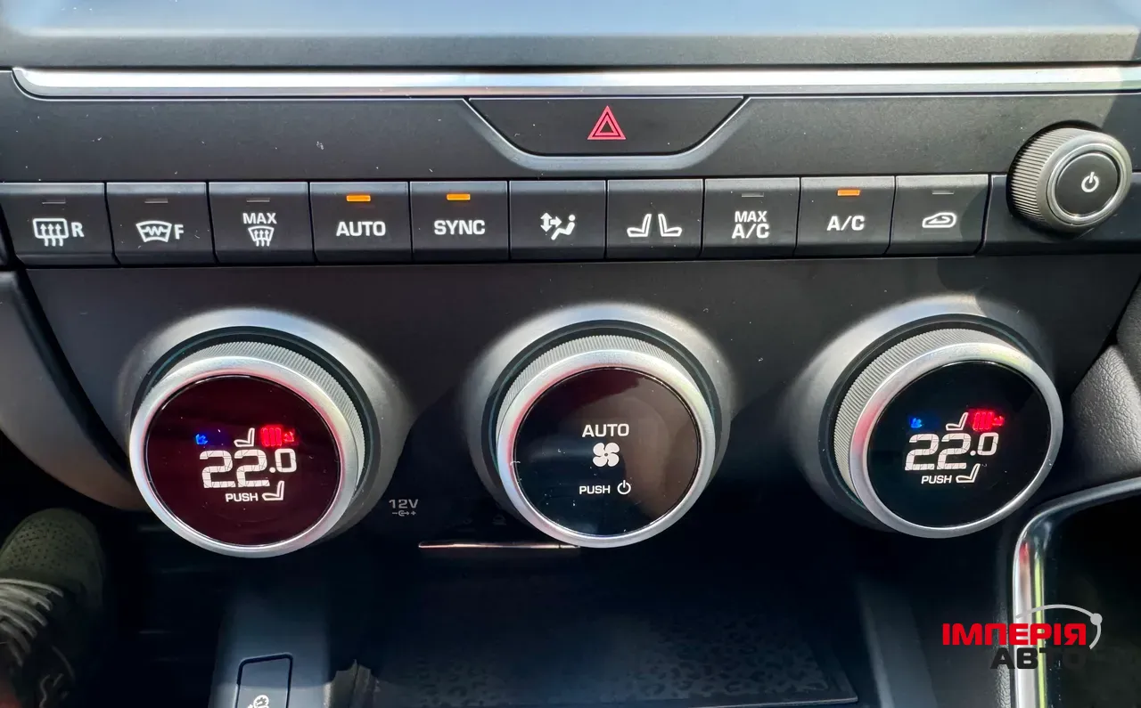 Jaguar E-Pace - фото 69