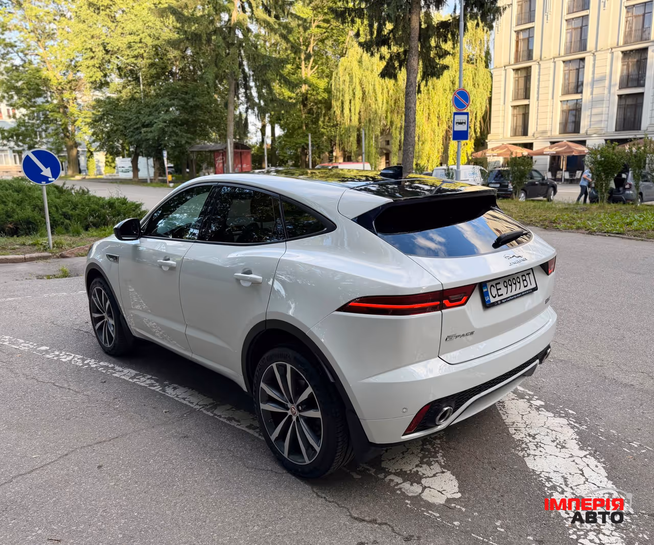 Jaguar E-Pace - фото 30