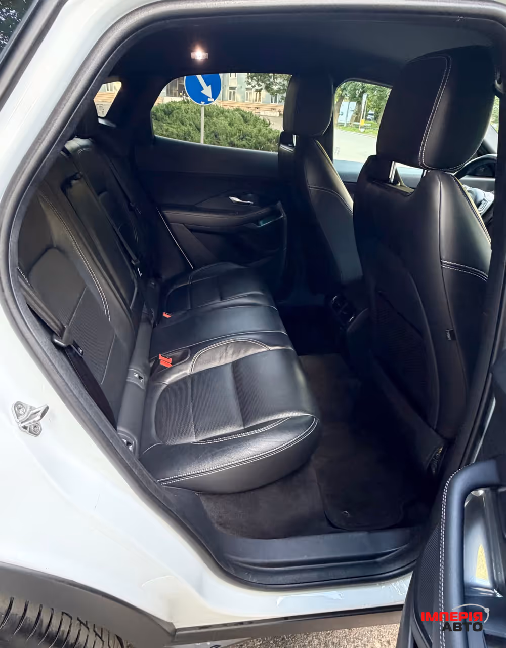 Jaguar E-Pace - фото 52