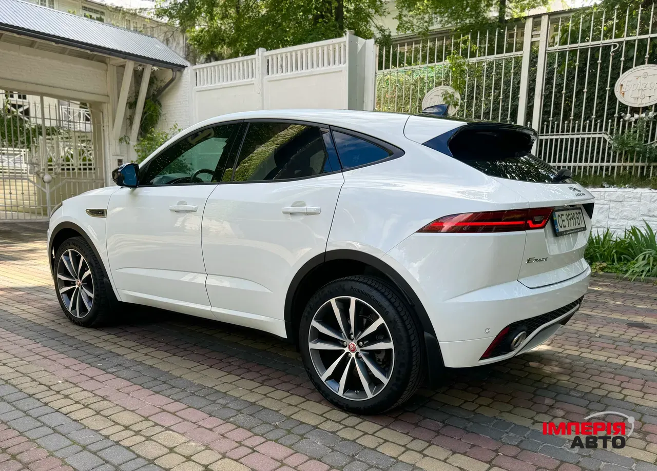 Jaguar E-Pace - фото 32