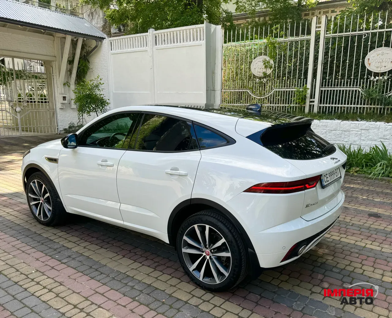 Jaguar E-Pace - фото 36