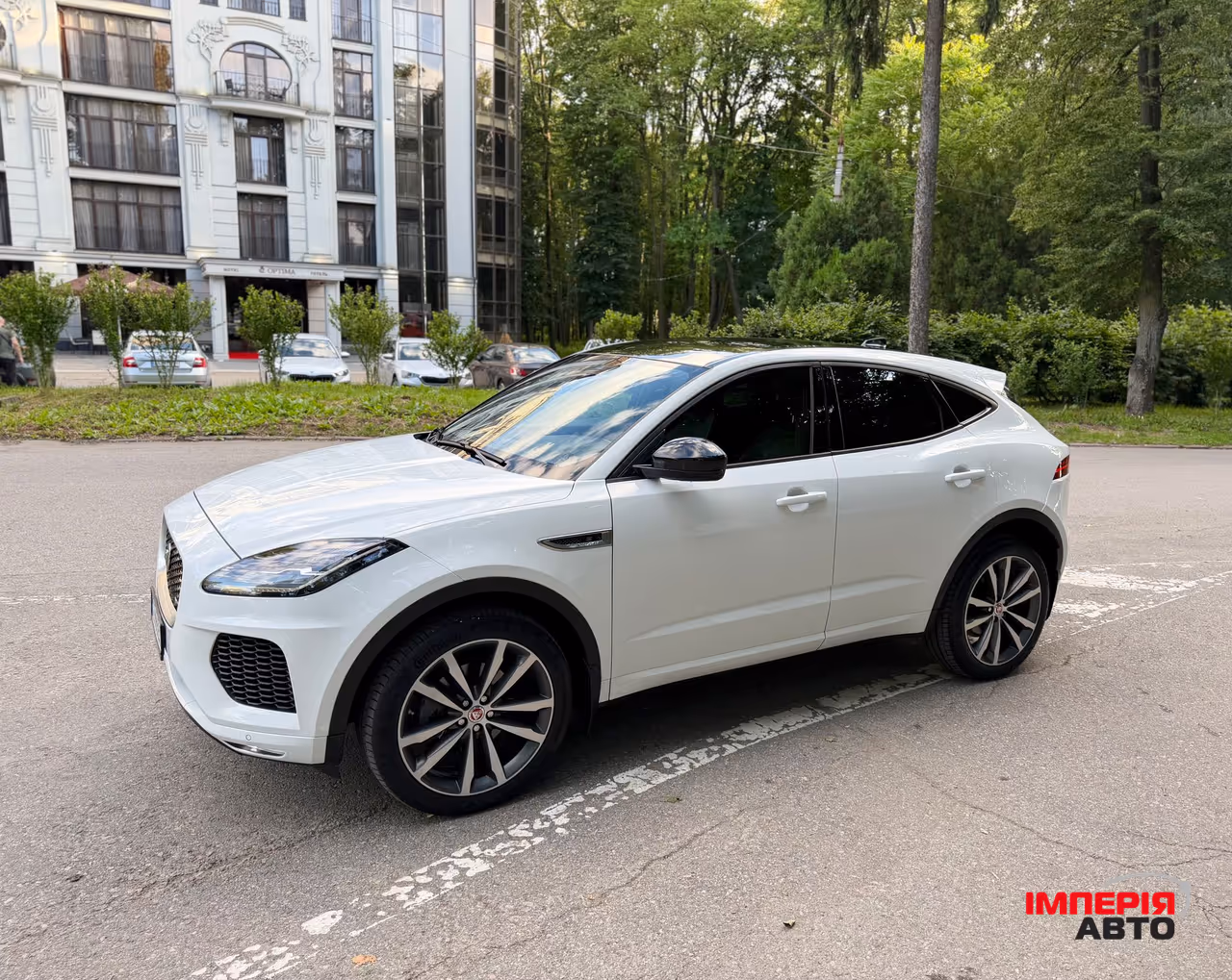 Jaguar E-Pace - фото 27