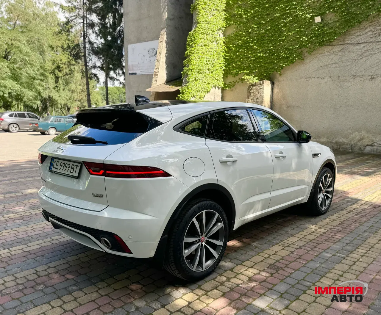 Jaguar E-Pace - фото 19