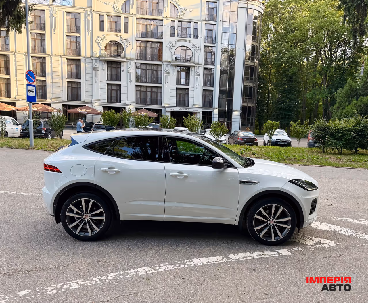 Jaguar E-Pace - фото 22
