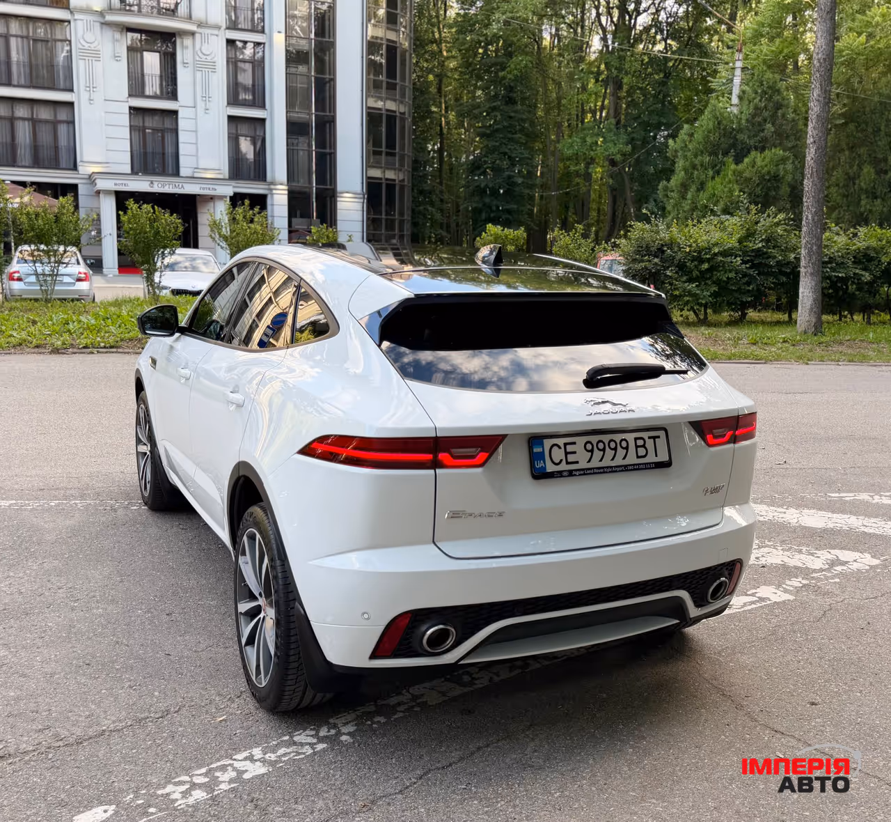 Jaguar E-Pace - фото 12