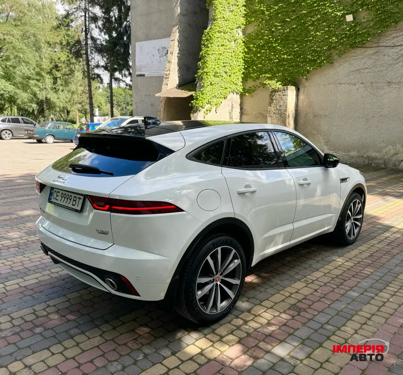 Jaguar E-Pace - фото 24