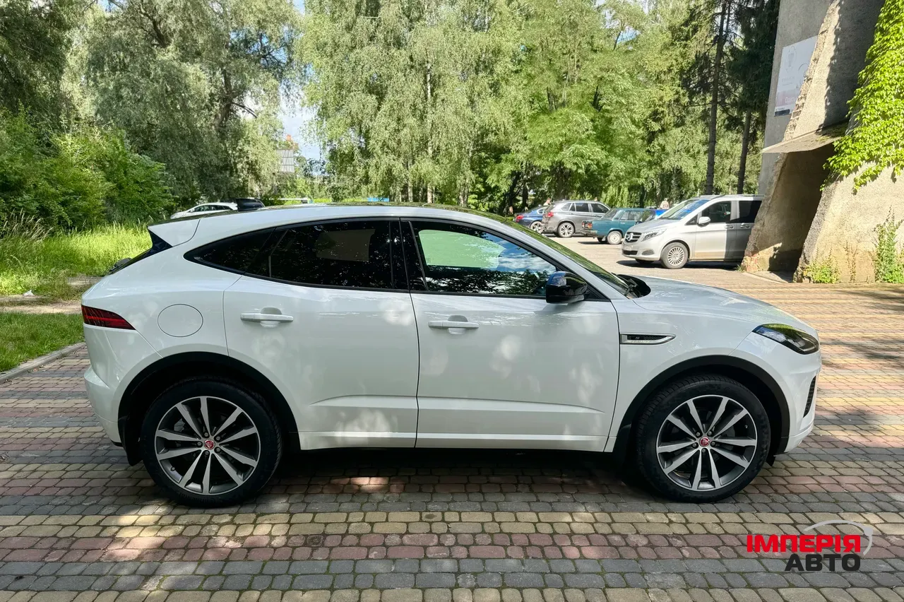 Jaguar E-Pace - фото 21