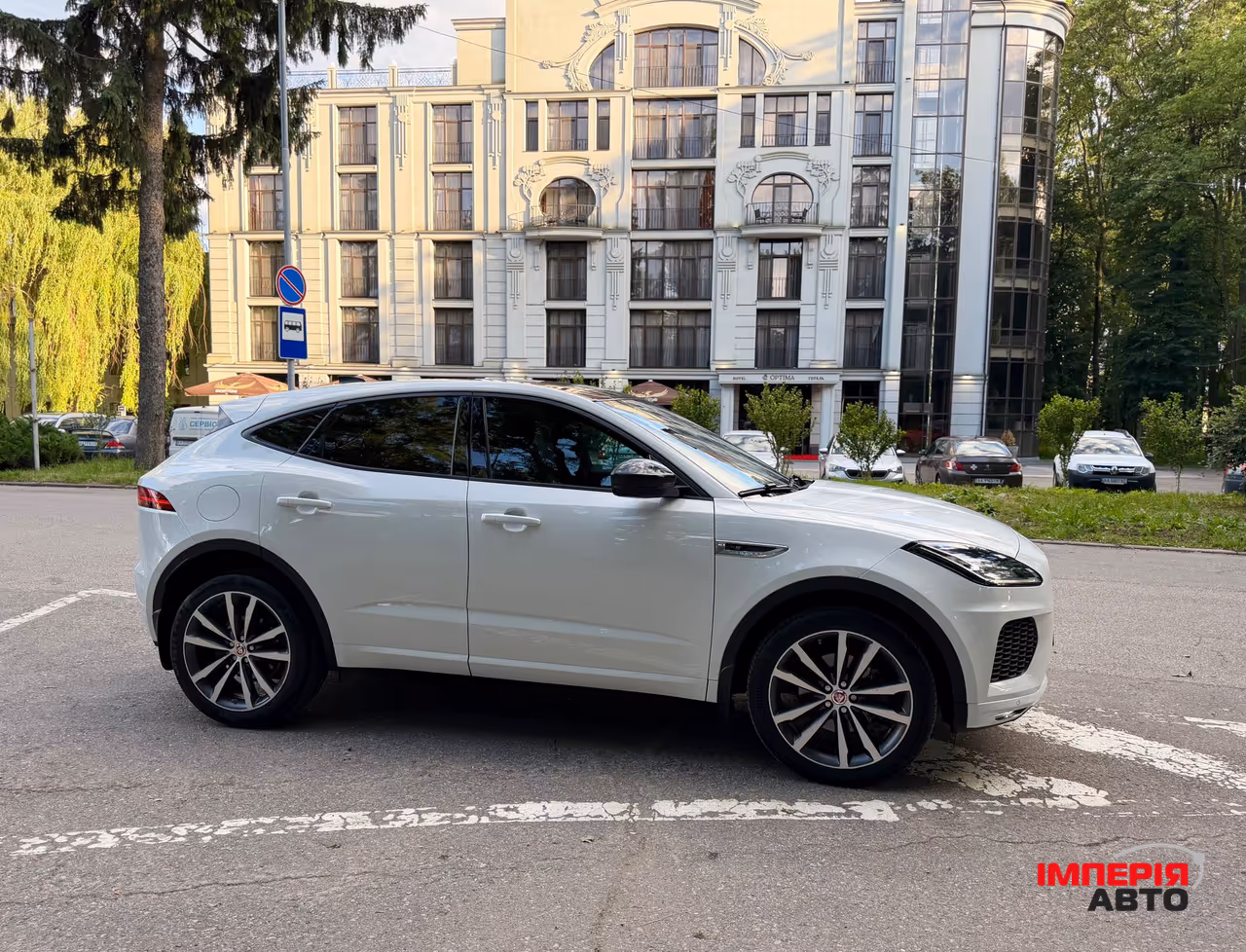 Jaguar E-Pace - фото 19