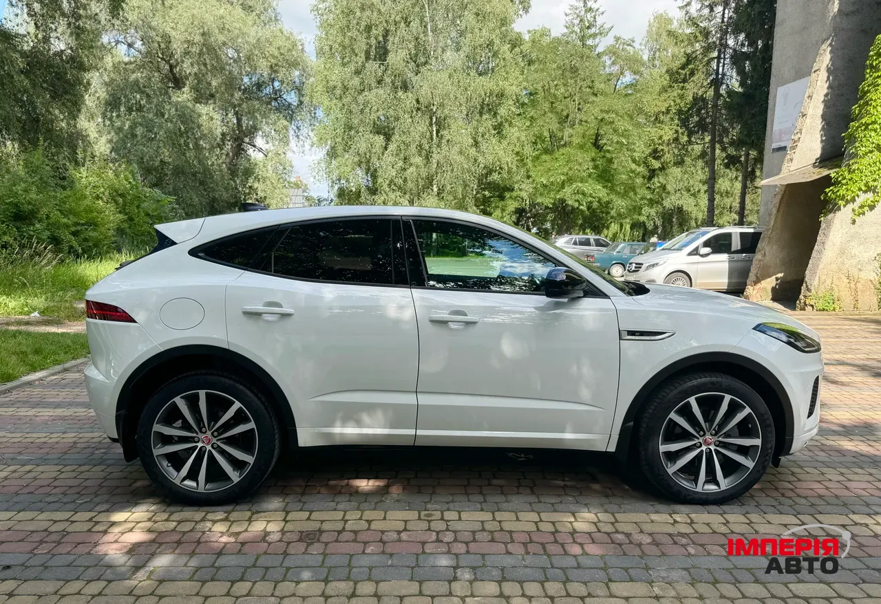 Jaguar E-Pace - фото 16