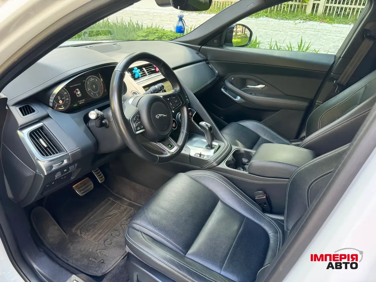 Jaguar E-Pace - фото 47