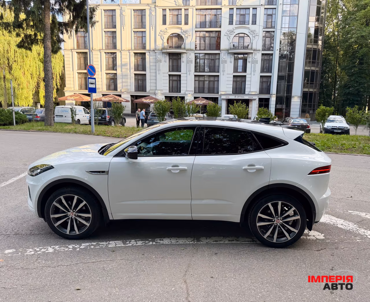 Jaguar E-Pace - фото 29