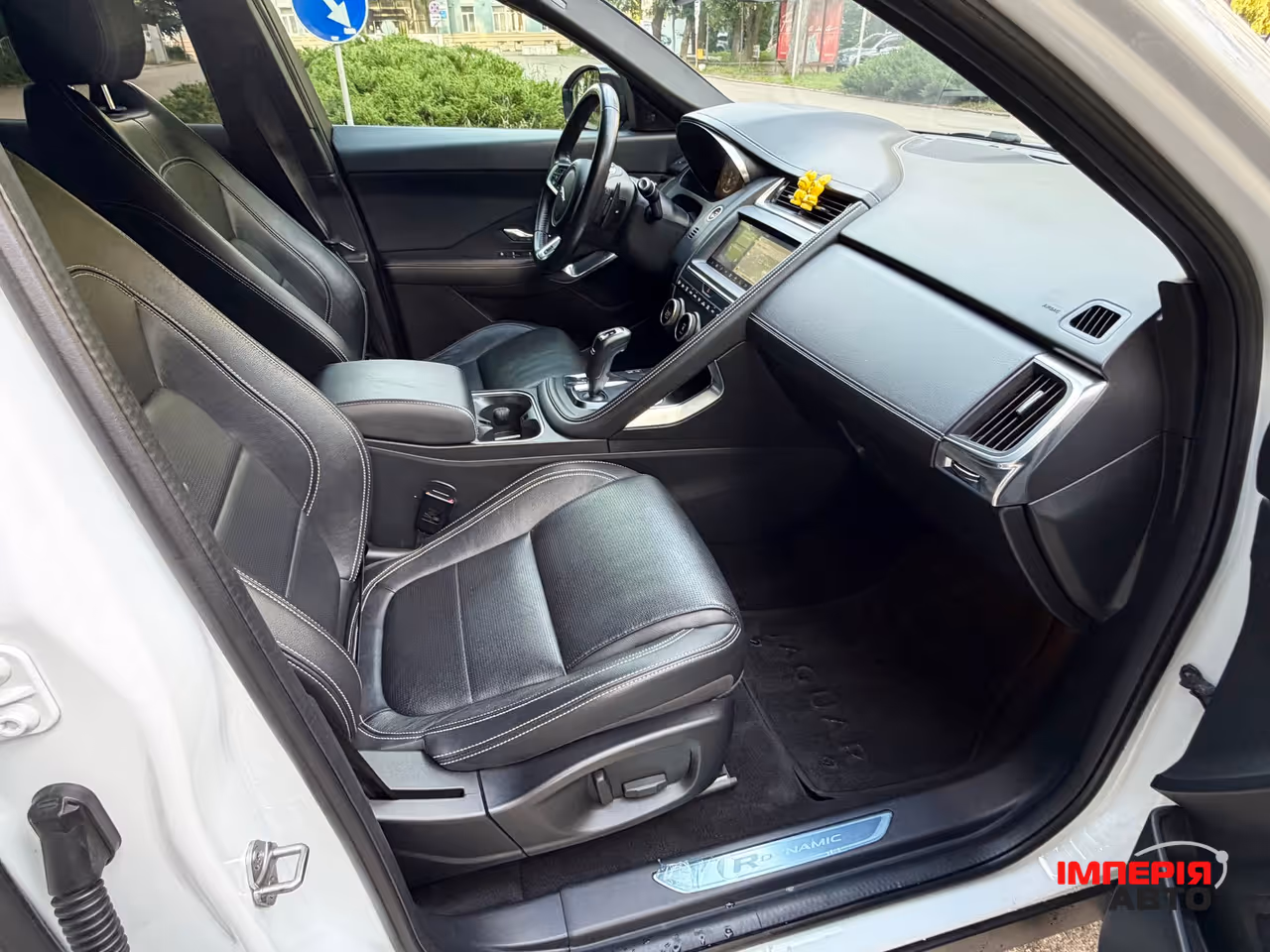 Jaguar E-Pace - фото 49