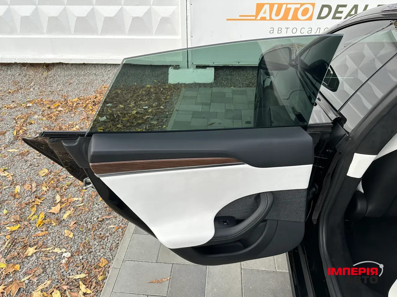 Tesla Model S - фото 50