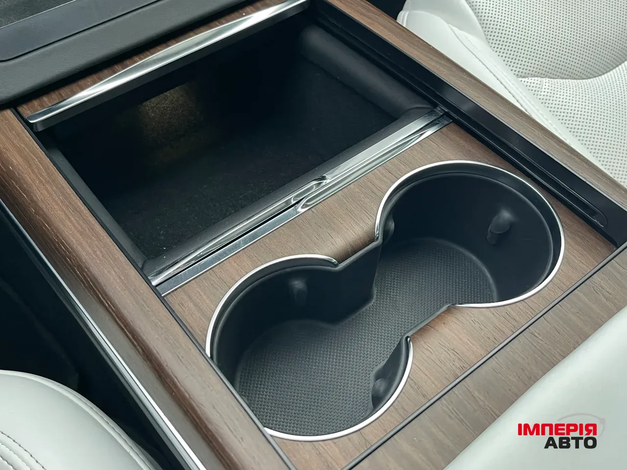 Tesla Model S - фото 46