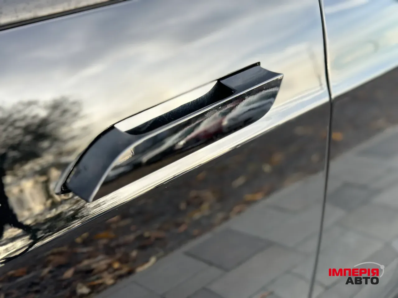 Tesla Model S - фото 10