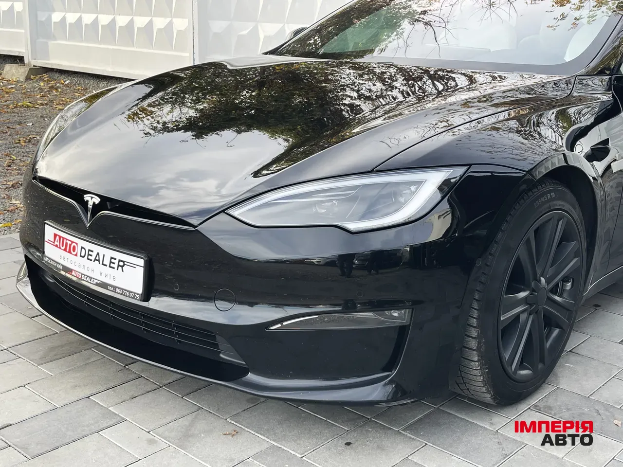 Tesla Model S - фото 5