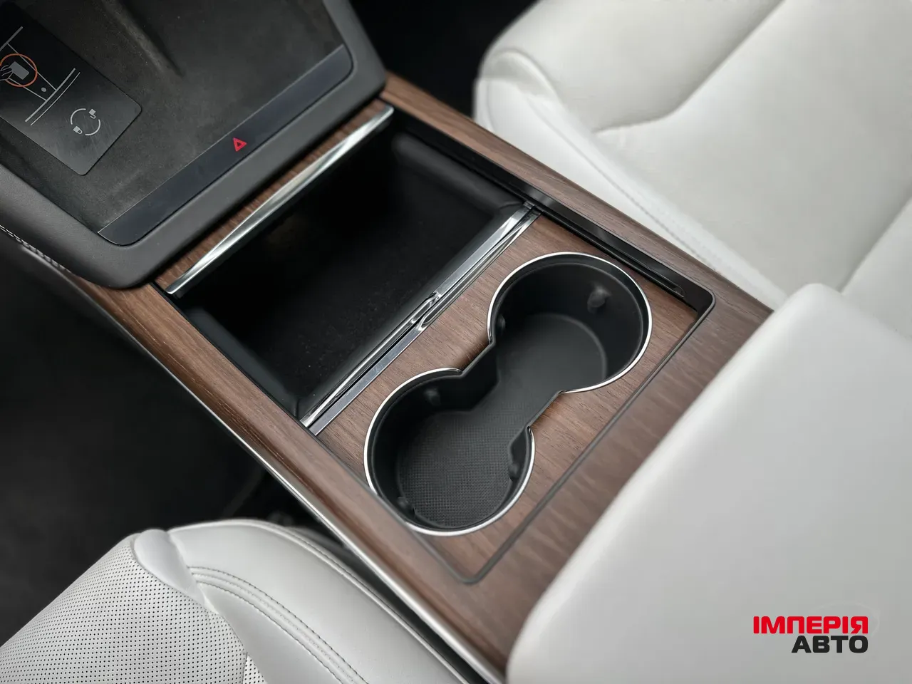 Tesla Model S - фото 45