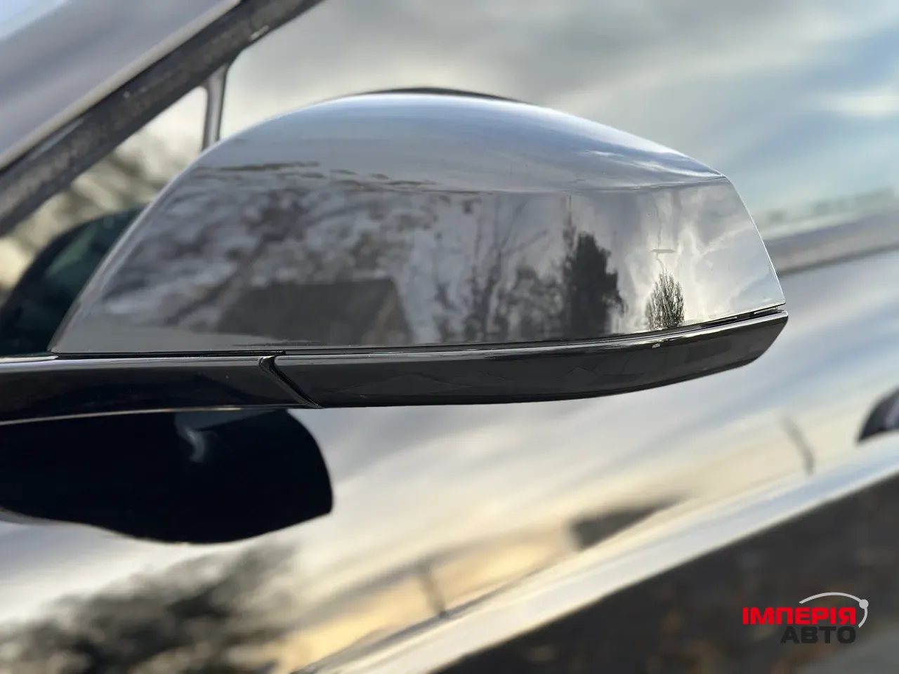 Tesla Model S - фото 8