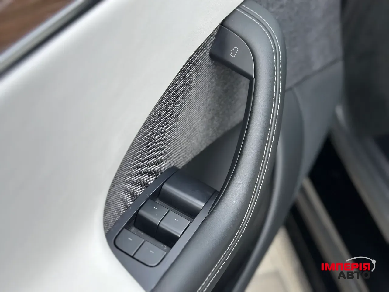 Tesla Model S - фото 21