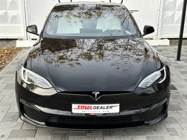 Tesla Model S - фото 3