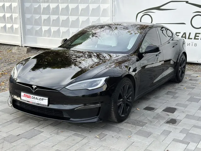 Tesla Model S - фото 4