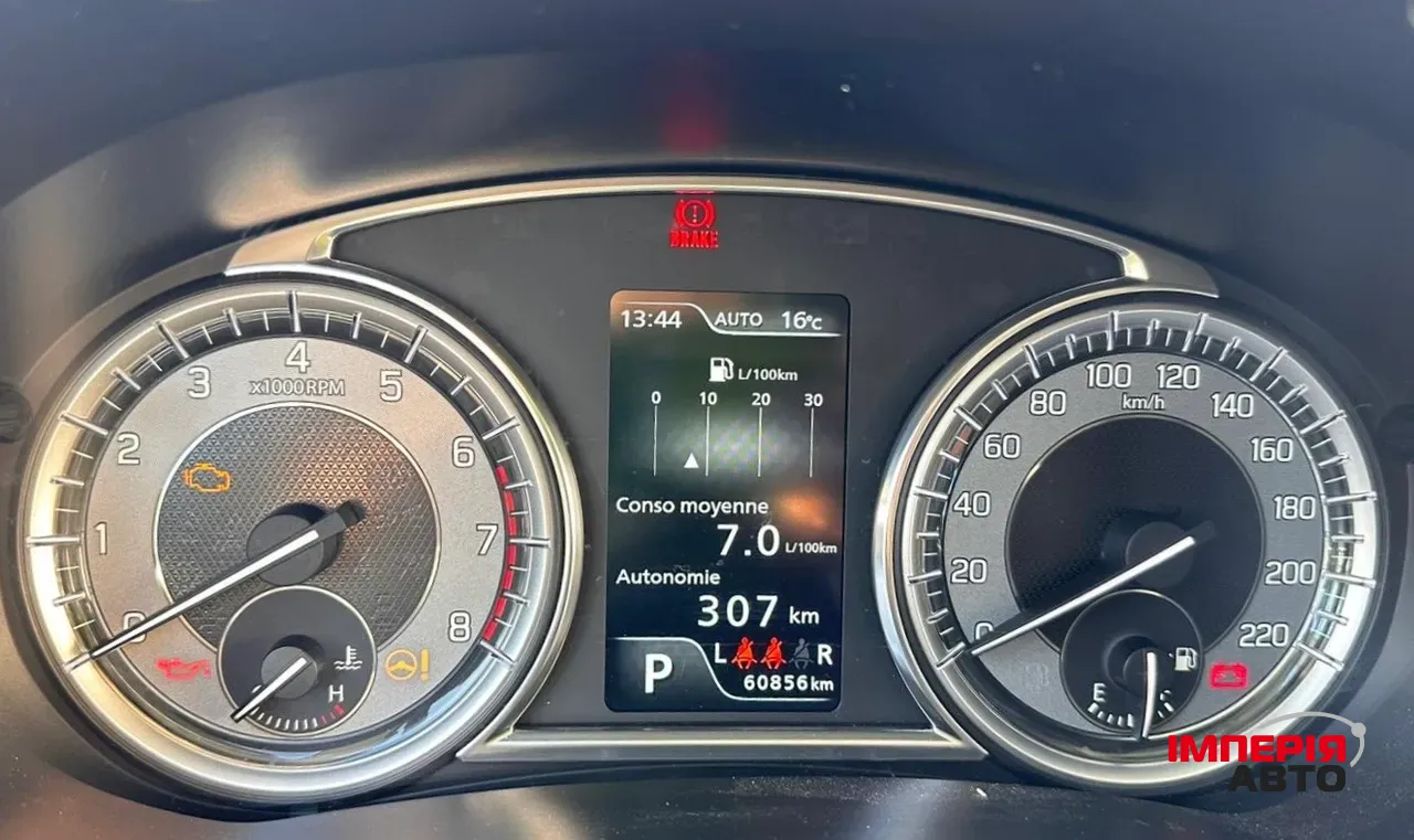 Suzuki Vitara - фото 8