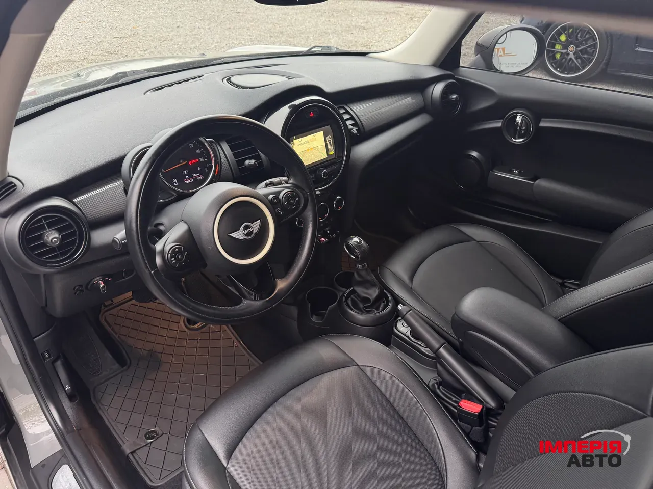 Mini Hatch - фото 16