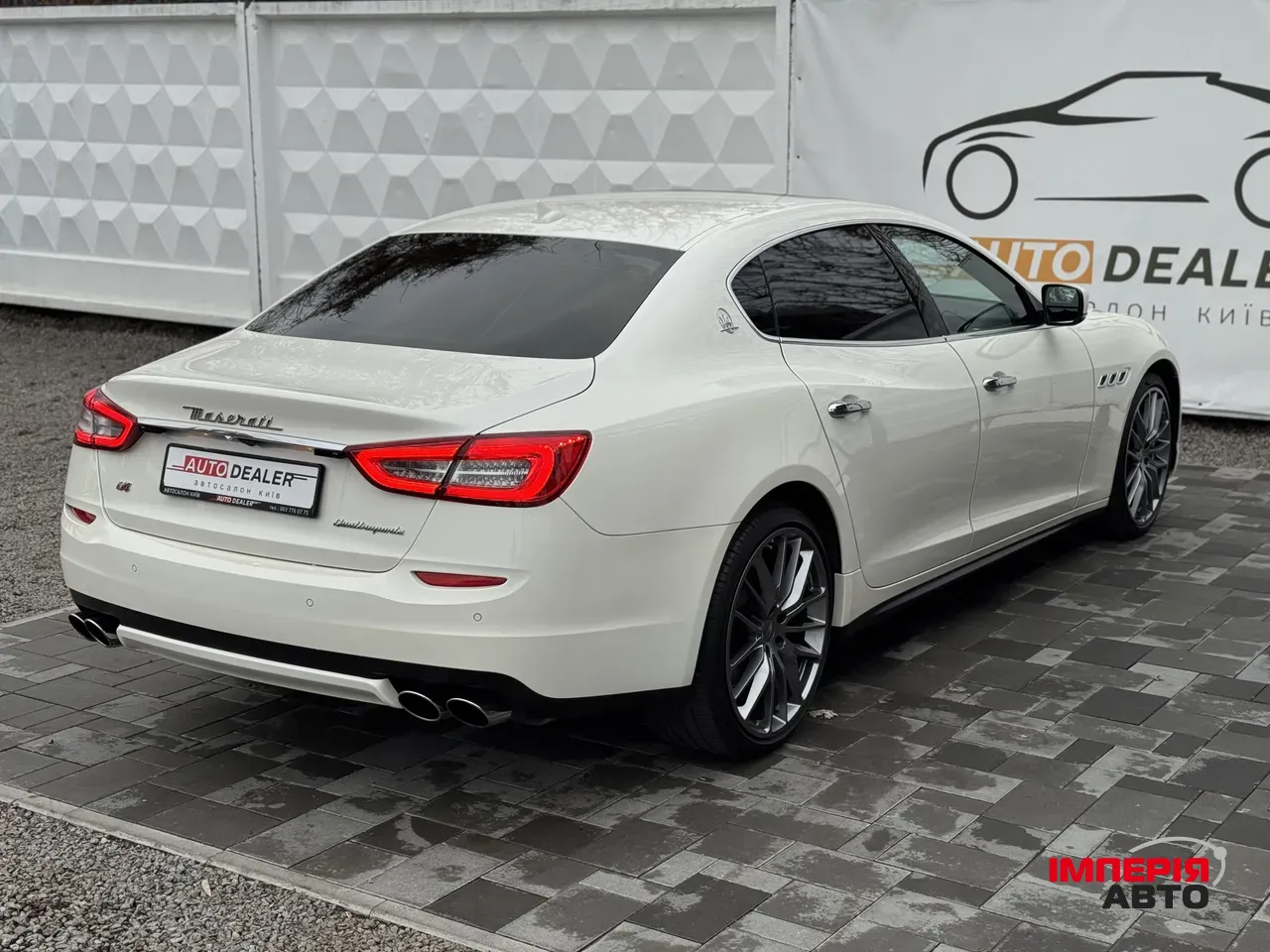 Maserati Quattroporte - фото 14