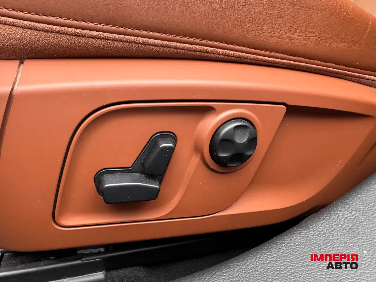 Maserati Quattroporte - фото 34