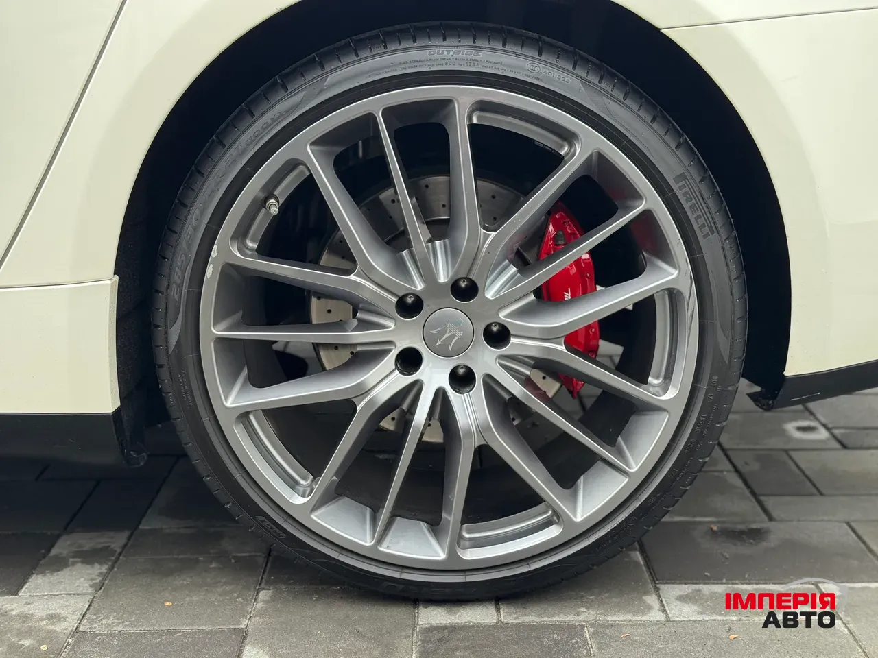 Maserati Quattroporte - фото 8