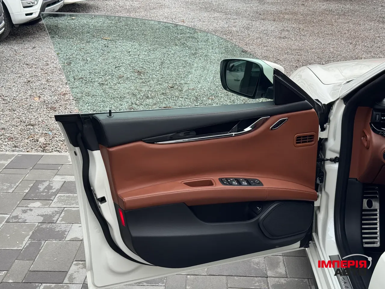 Maserati Quattroporte - фото 25