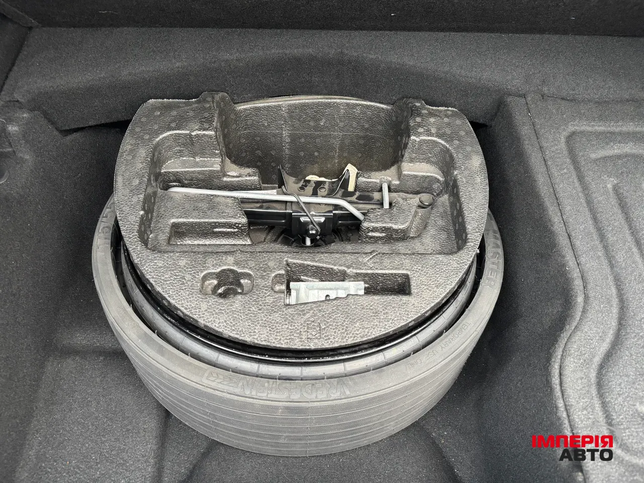 Maserati Quattroporte - фото 13