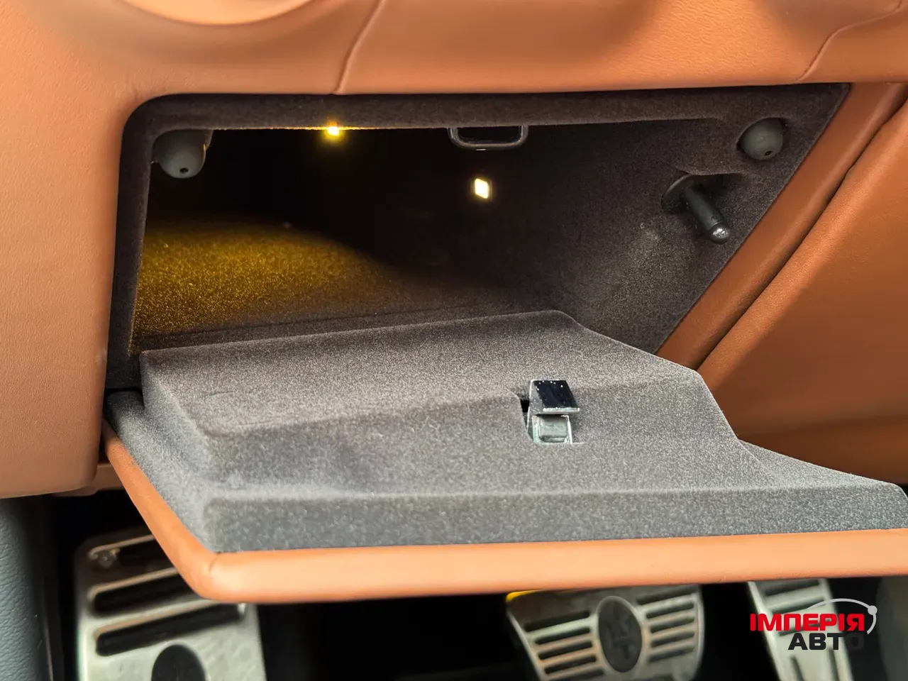 Maserati Quattroporte - фото 38