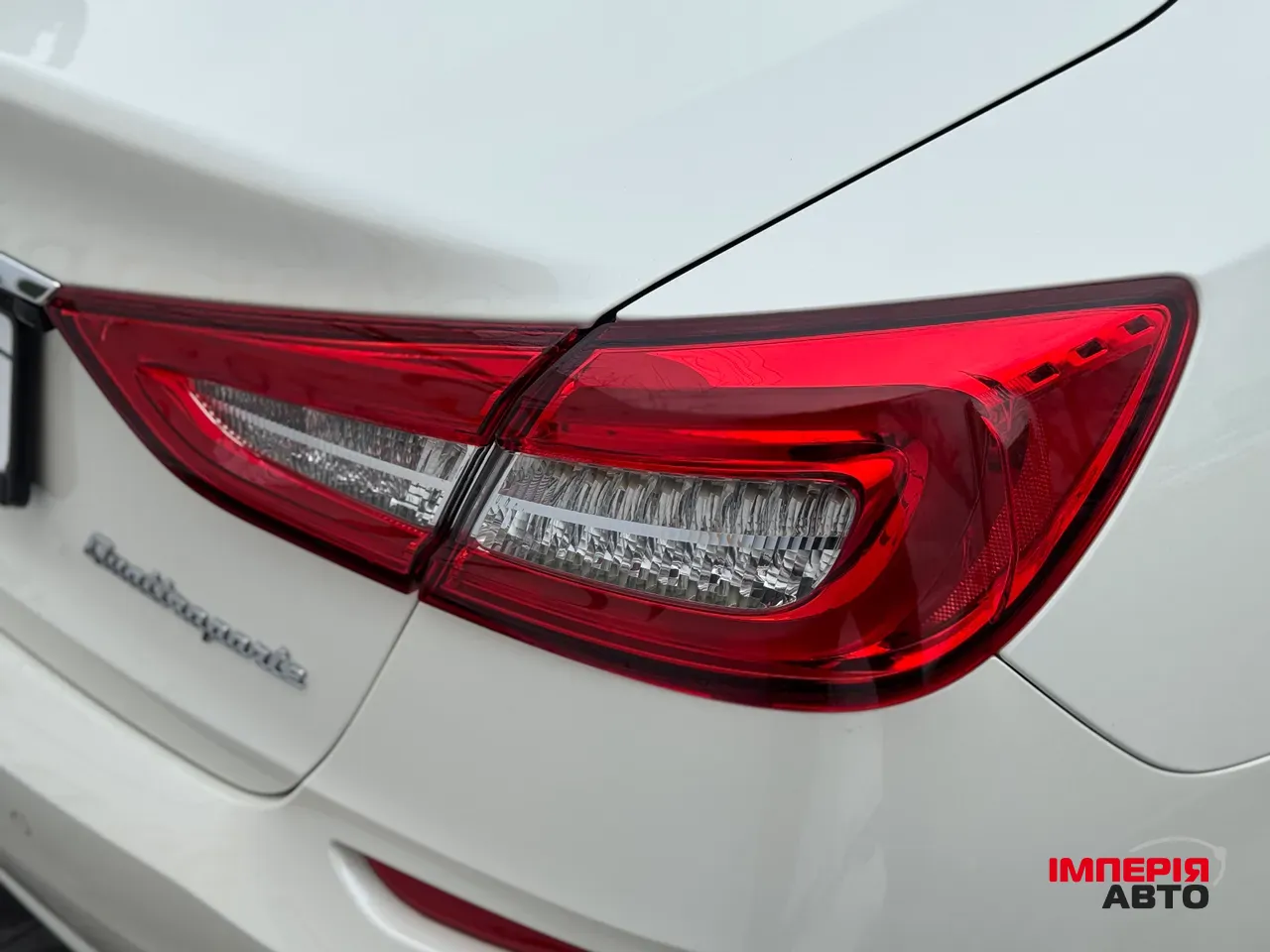 Maserati Quattroporte - фото 15