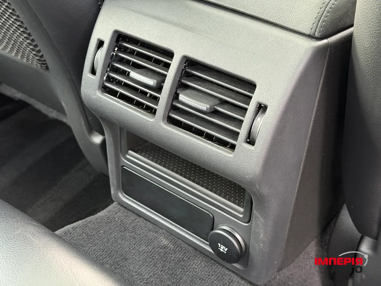 Jaguar XE - фото 38