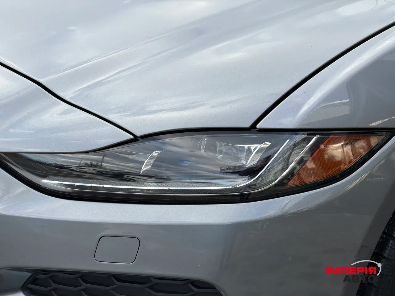 Jaguar XE - фото 4