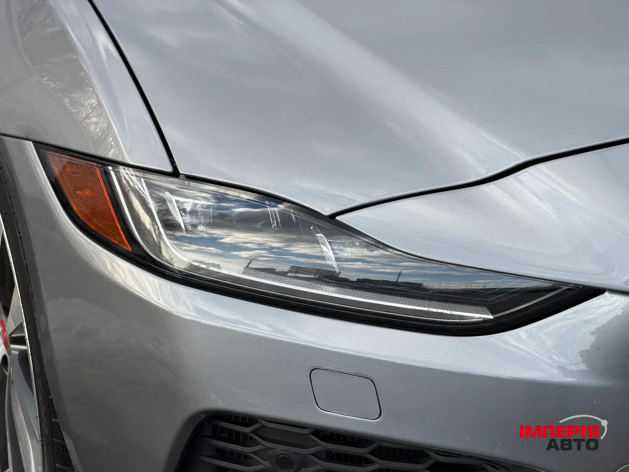 Jaguar XE - фото 18