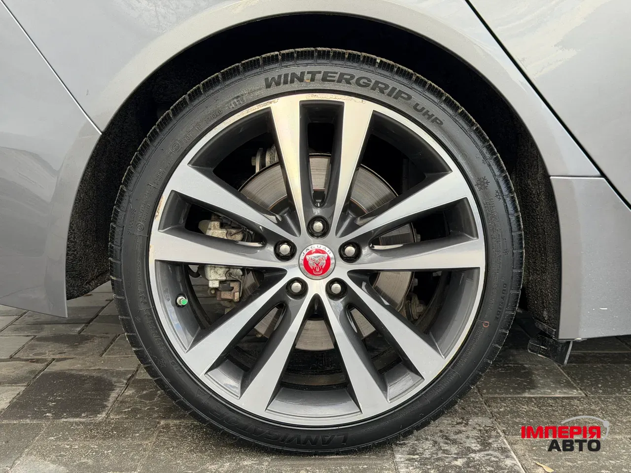 Jaguar XE - фото 15