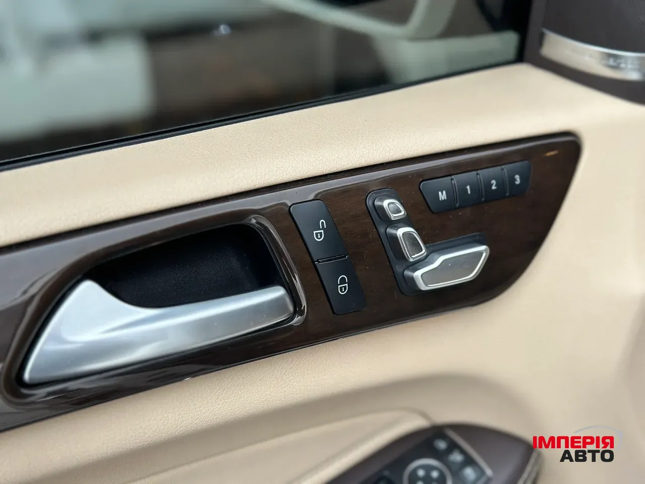 Mercedes-Benz GLS - фото 18