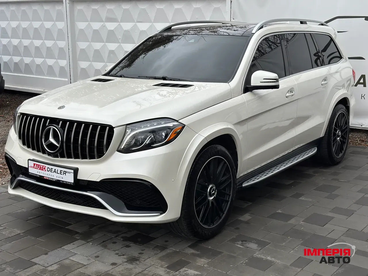 Mercedes-Benz GLS - фото 4