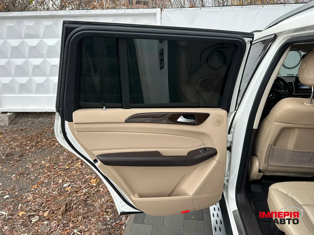 Mercedes-Benz GLS - фото 32