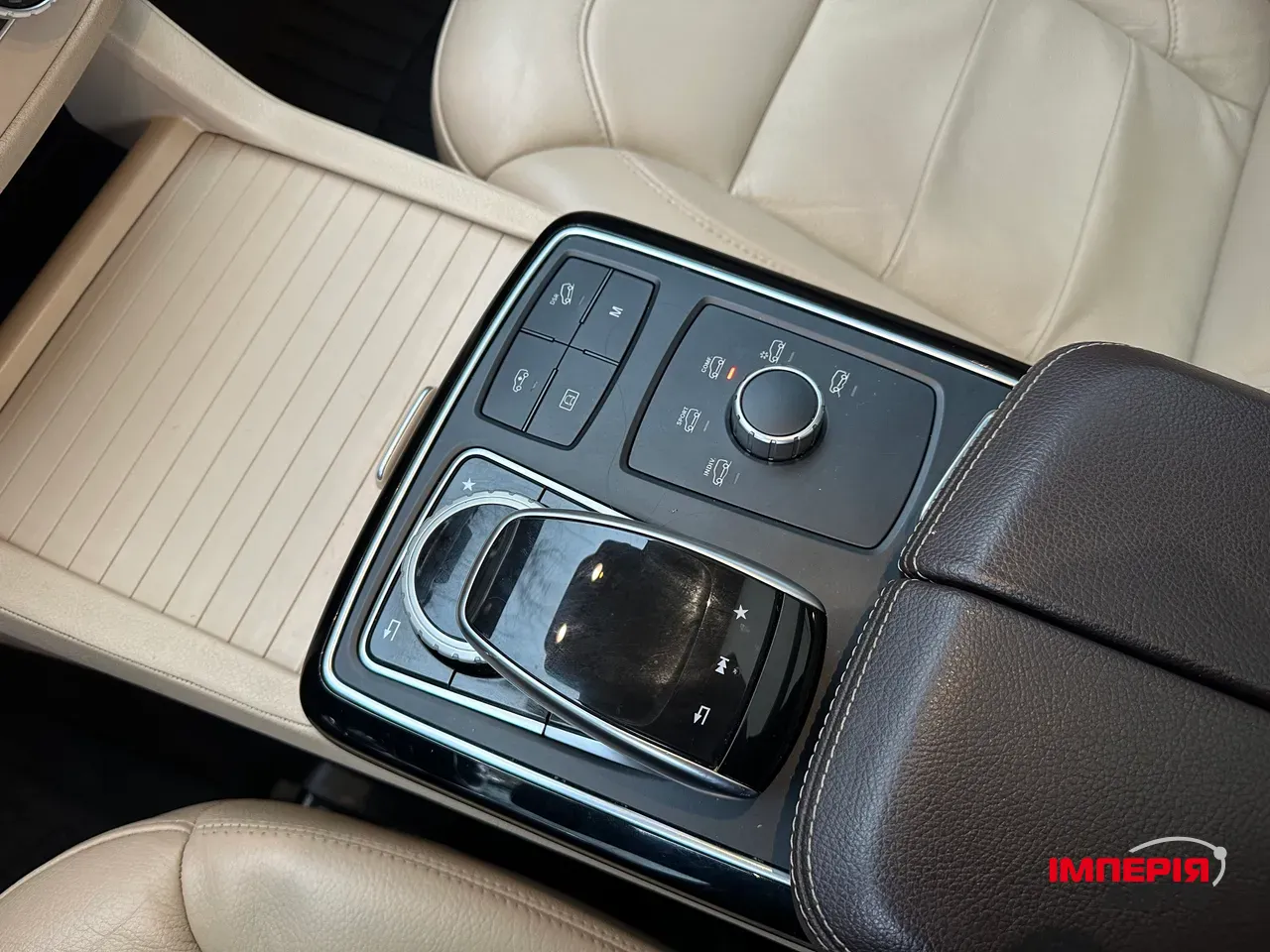 Mercedes-Benz GLS - фото 30