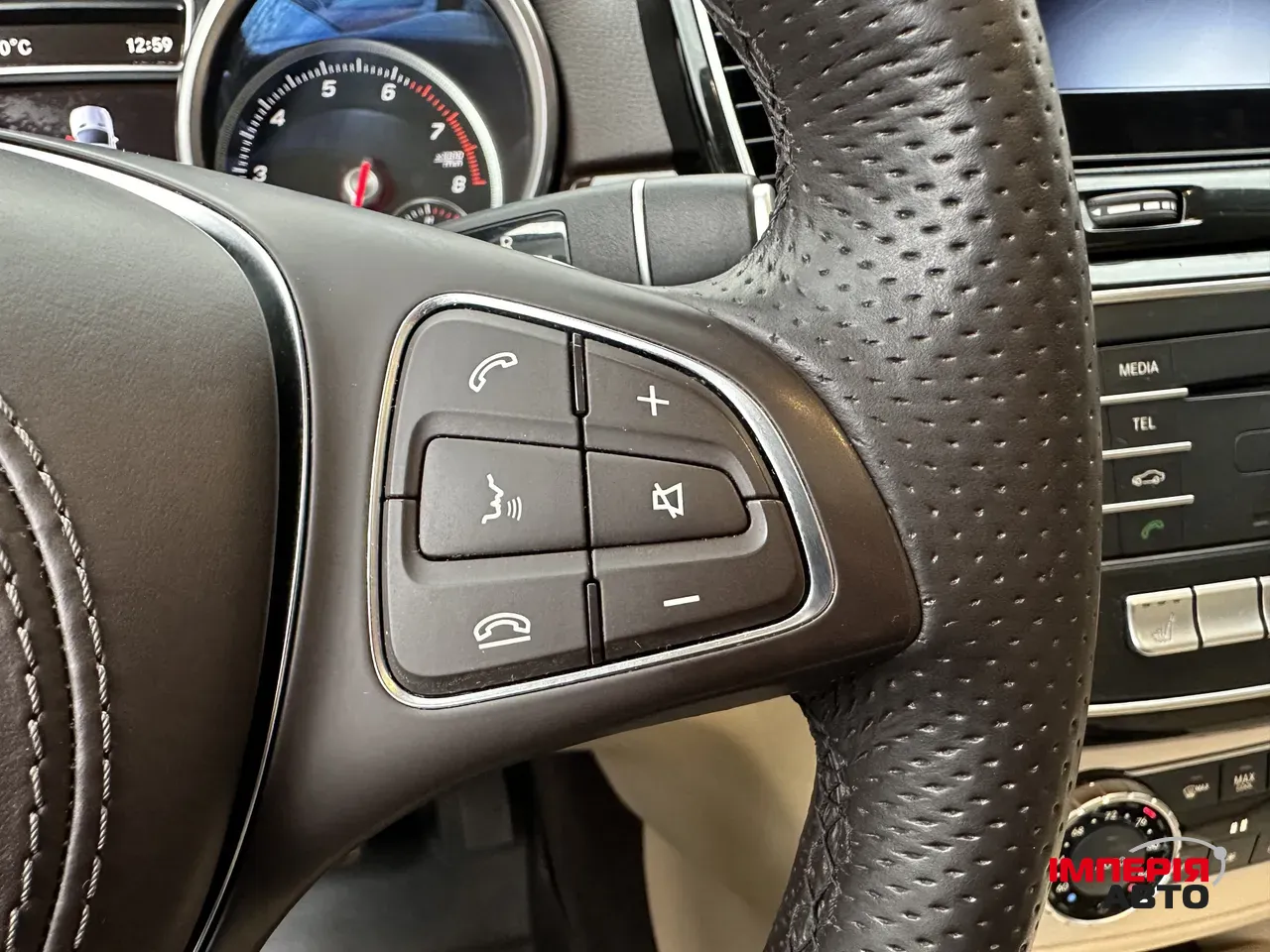 Mercedes-Benz GLS - фото 27