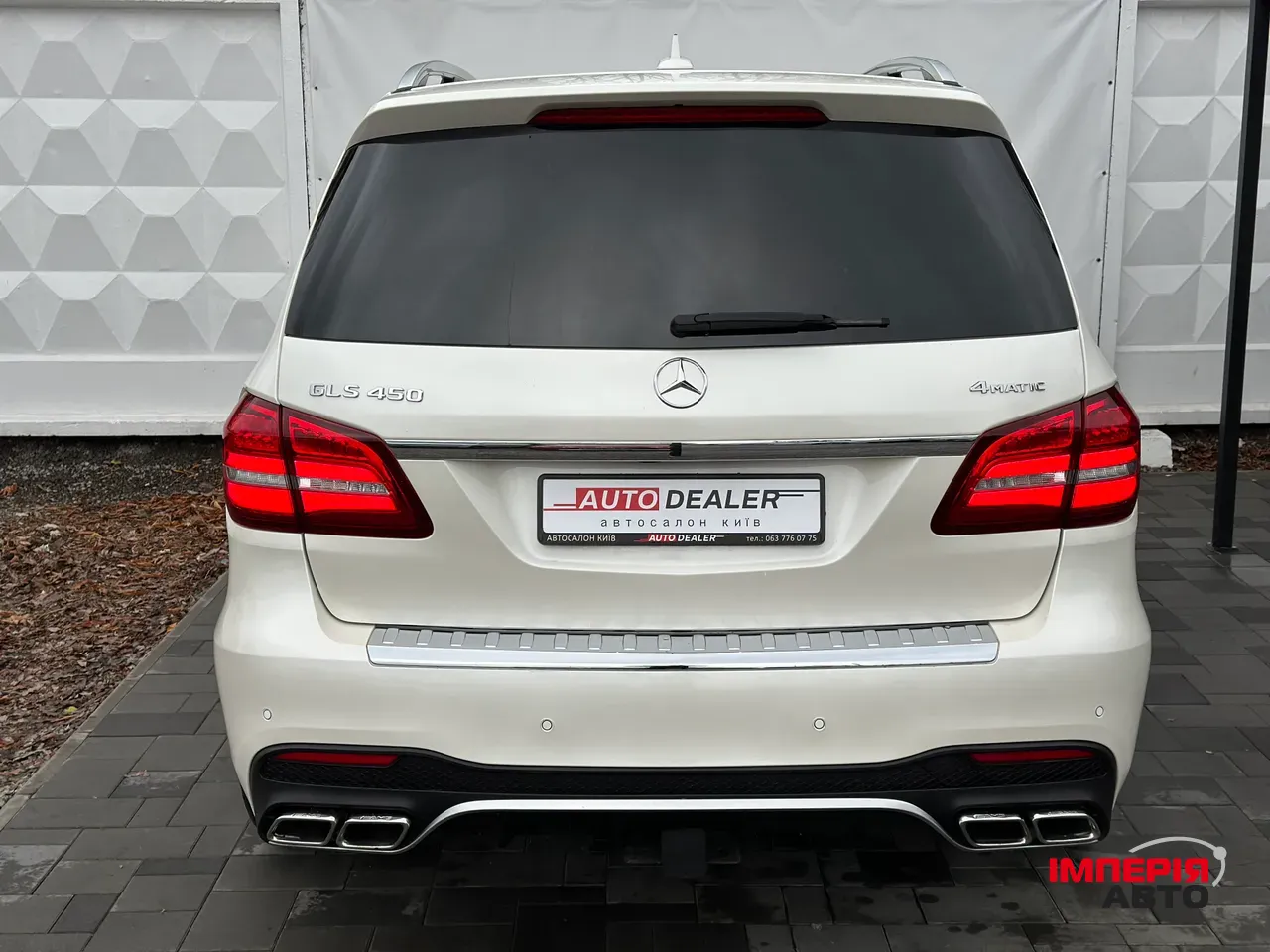 Mercedes-Benz GLS - фото 12