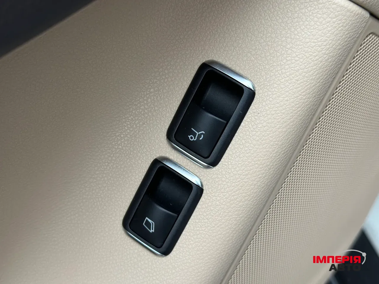 Mercedes-Benz GLS - фото 20