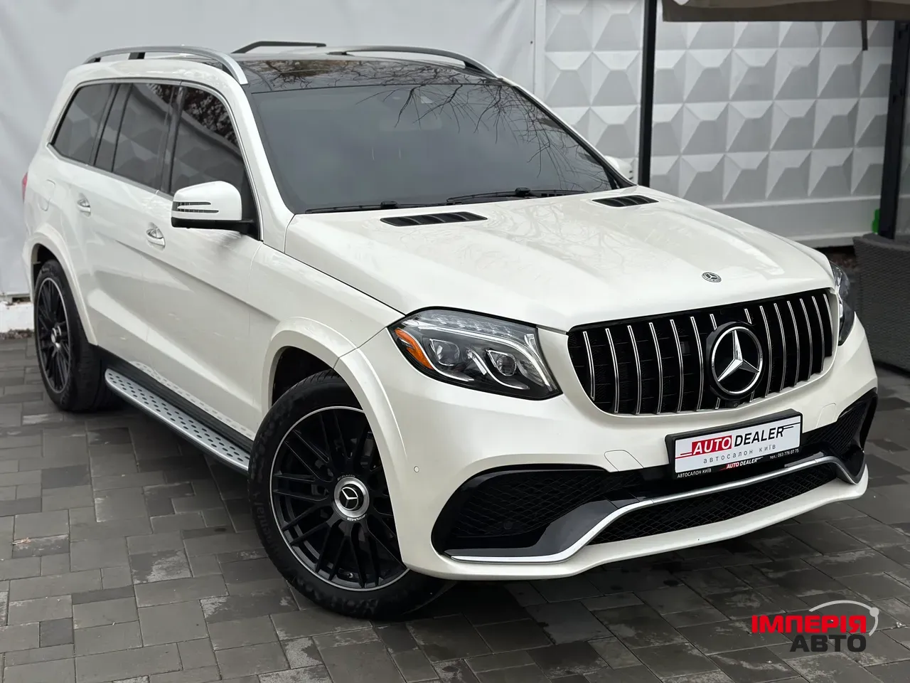 Mercedes-Benz GLS - фото 1